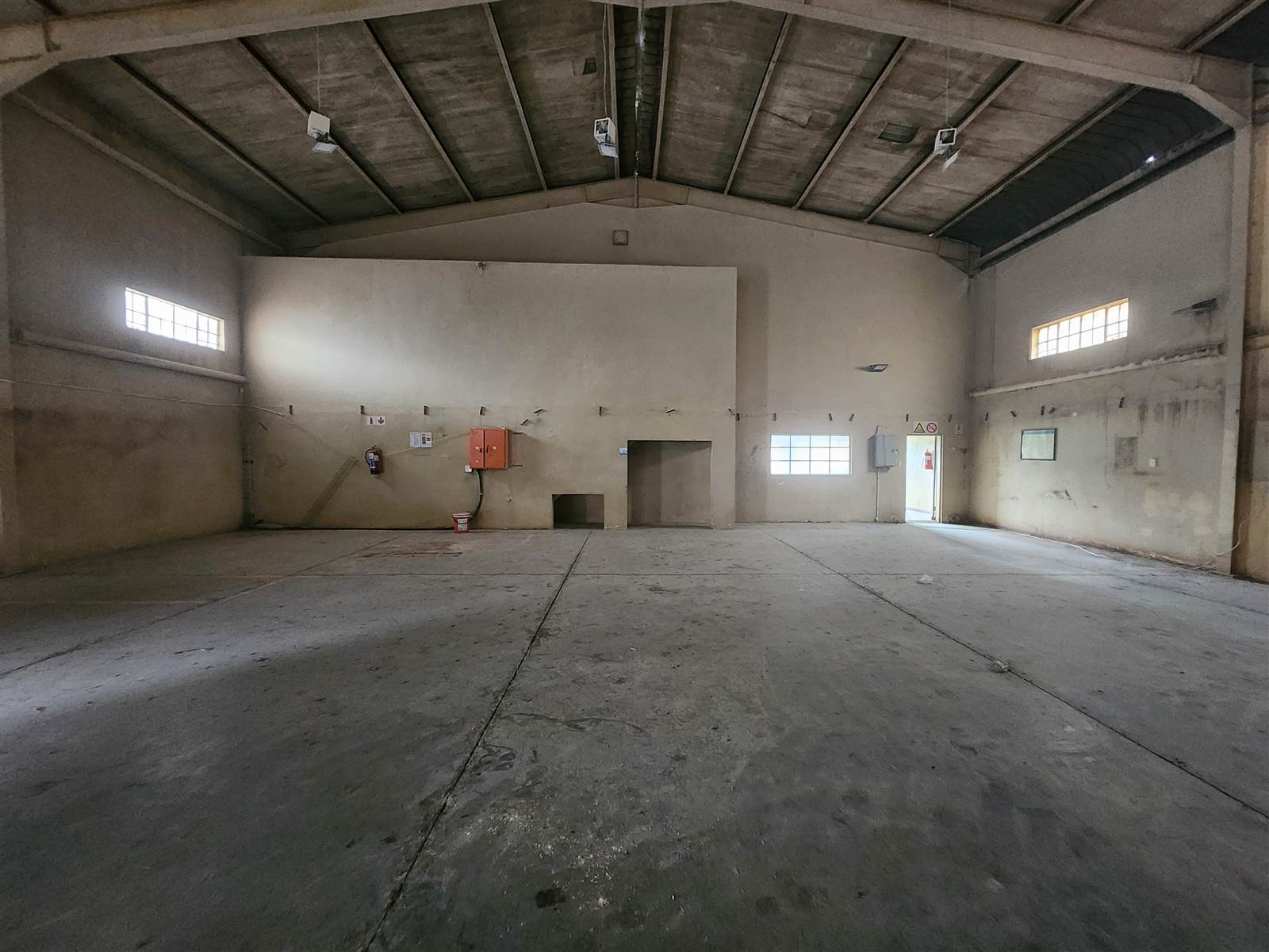 1380  m² Industrial space in Sebenza photo number 19