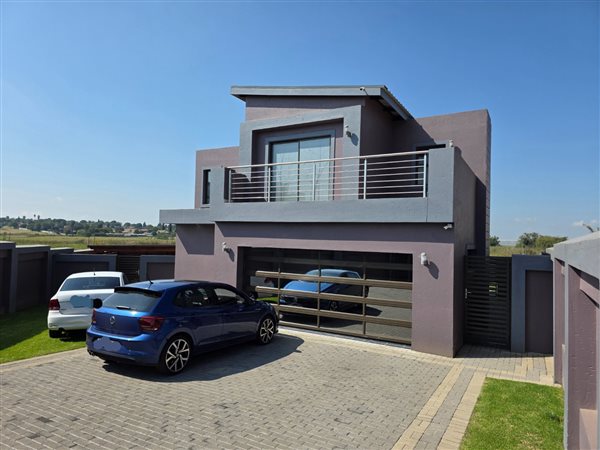 3 Bedroom House 3 Bedroom House