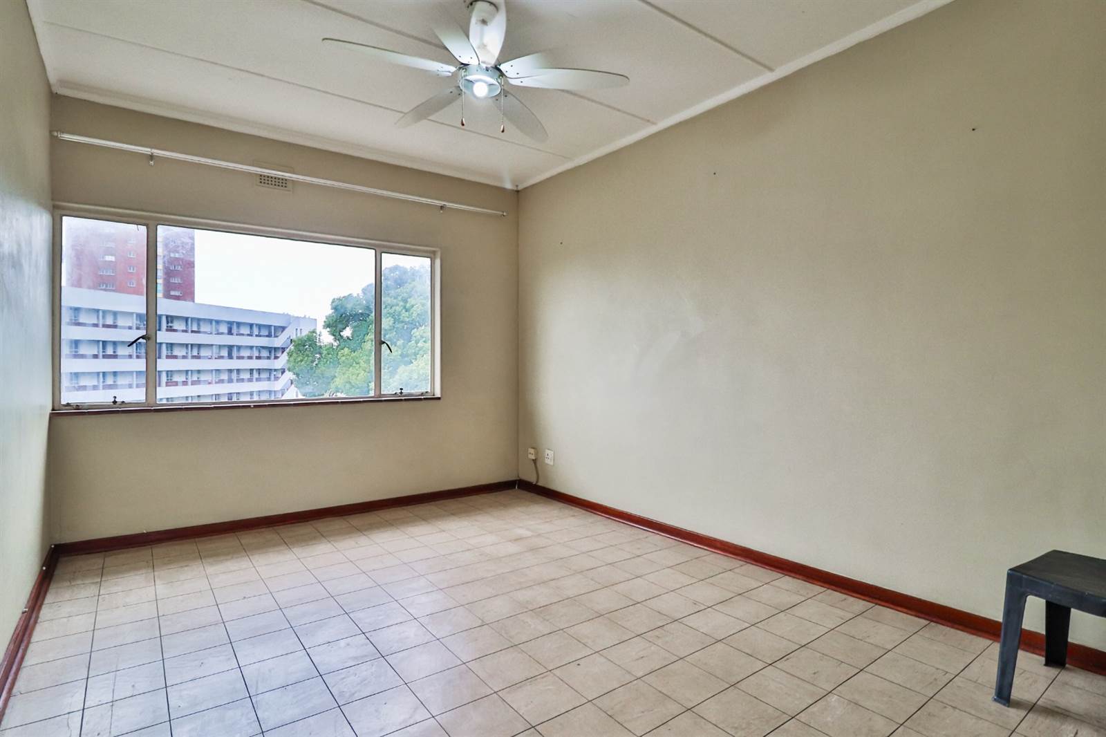 1 Bed Apartment in Pinetown Central photo number 6