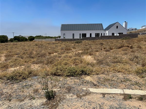 1 013 m² Land