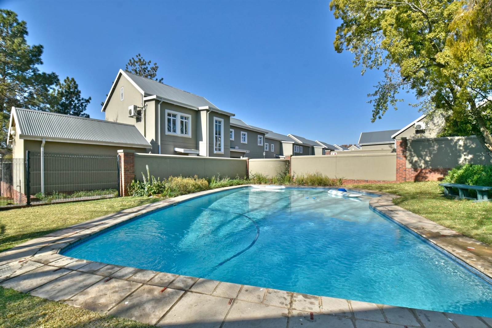 3 Bed House in Fourways photo number 25