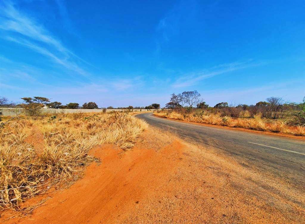 8870 m² Land available in Lebowakgomo photo number 1