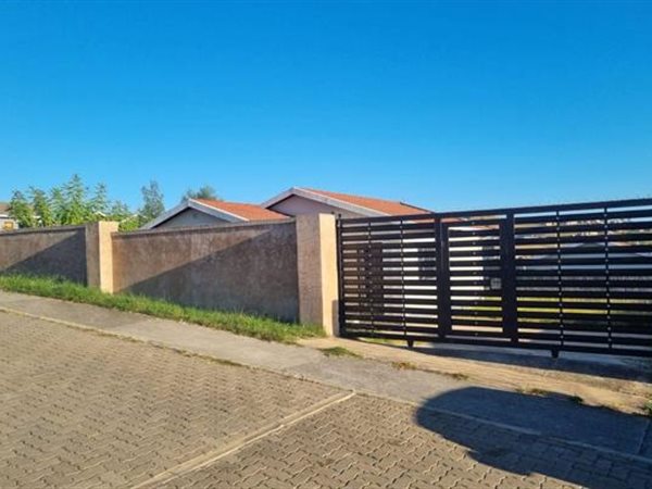 3 Bedroom House 3 Bedroom House