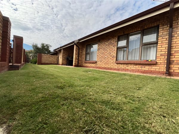 2 Bedroom Townhouse 2 Bedroom Townhouse