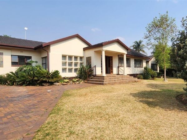4 Bedroom House 4 Bedroom House