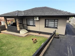 4 Bed House in Wyebank