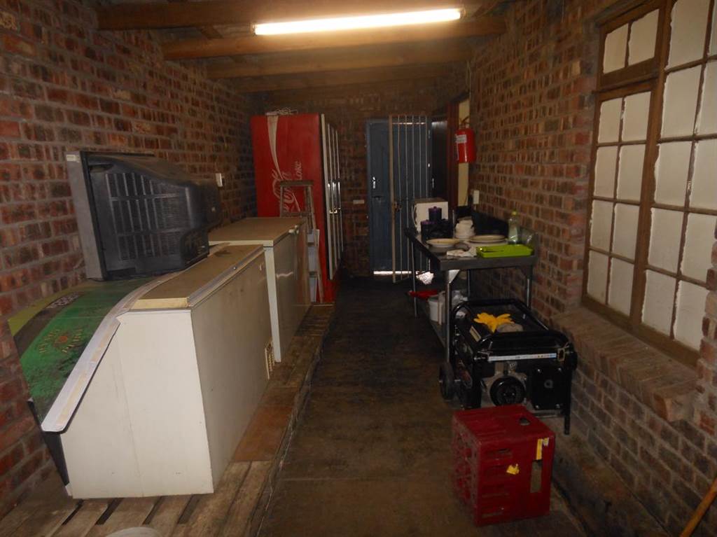Commercial space in Humansdorp photo number 22