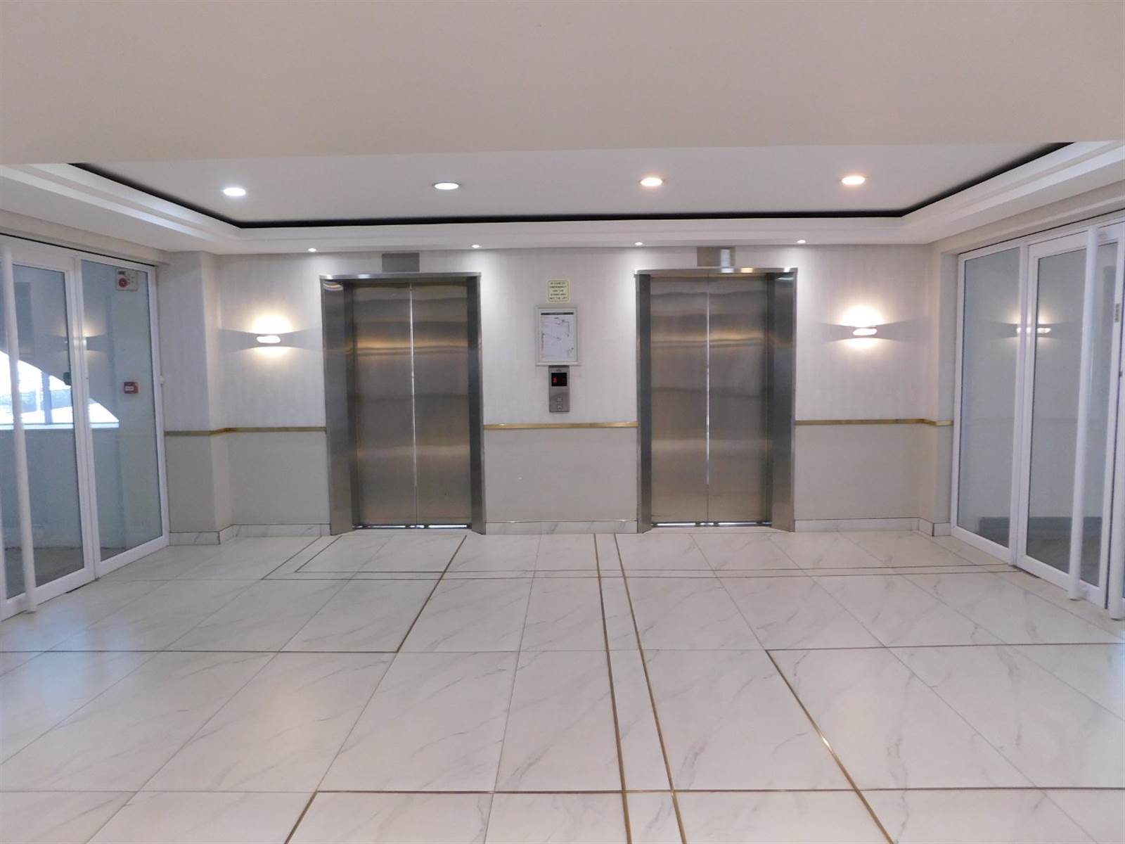 740  m² Commercial space in Rosebank photo number 19