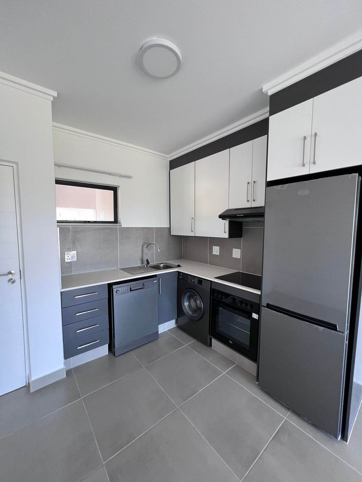 1 Bed Apartment in Ballito photo number 3