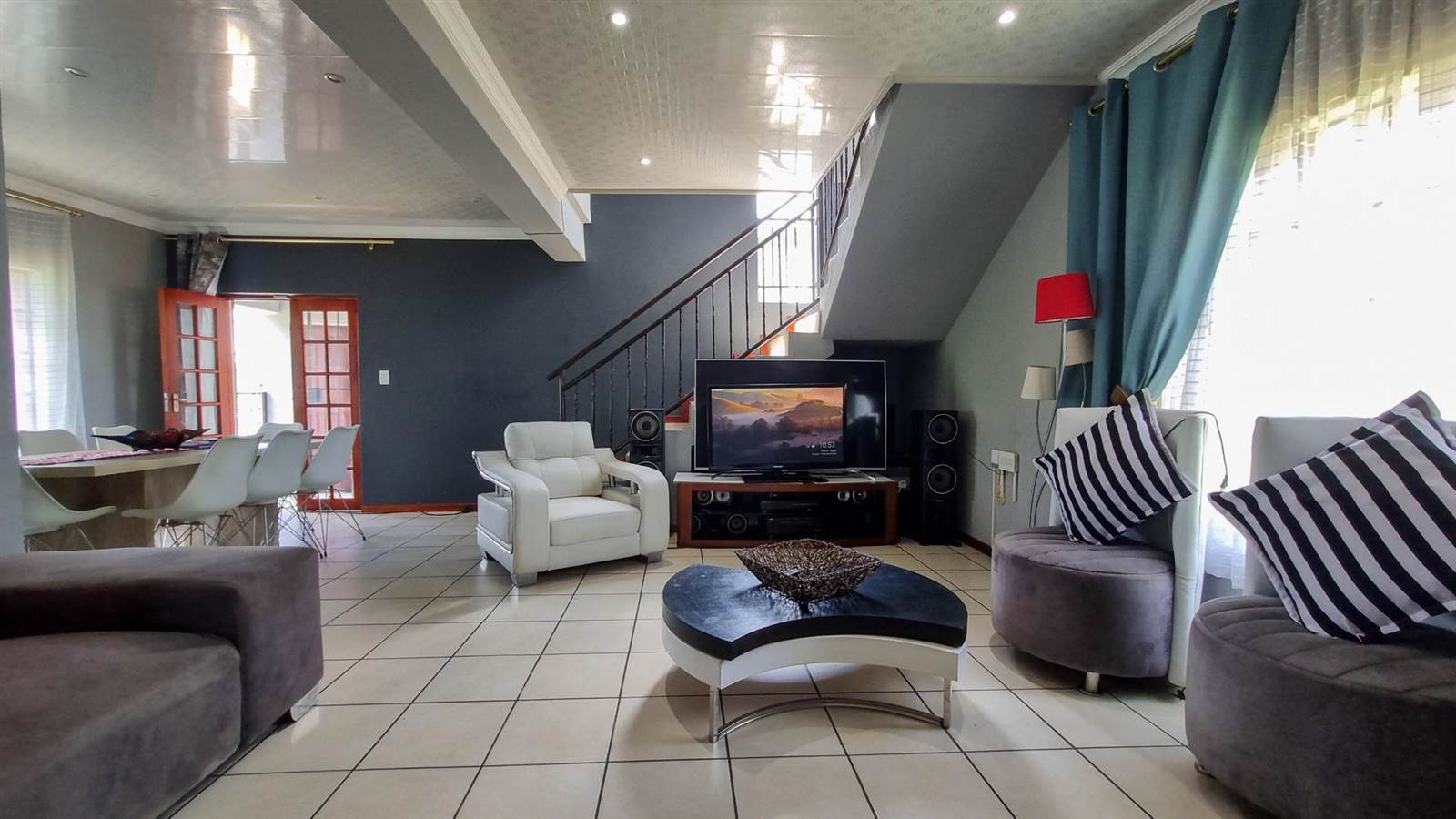 3 Bed House in Middelburg South photo number 7