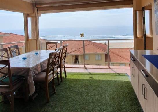 5 Bed Flat in Illovo Beach photo number 4