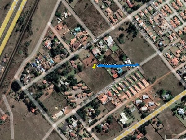 1454 m² Land available in Kookrus