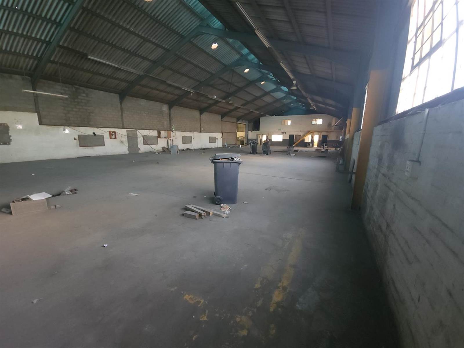 2372  m² Industrial space in Dal Josafat photo number 19
