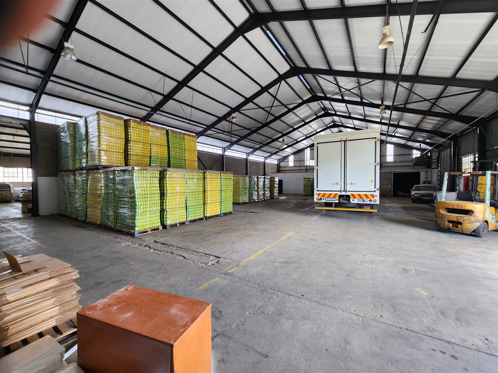 2372  m² Industrial space in Dal Josafat photo number 2