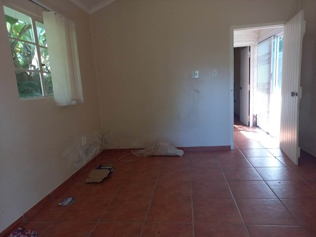 3 Bed House in Umtentweni photo number 28