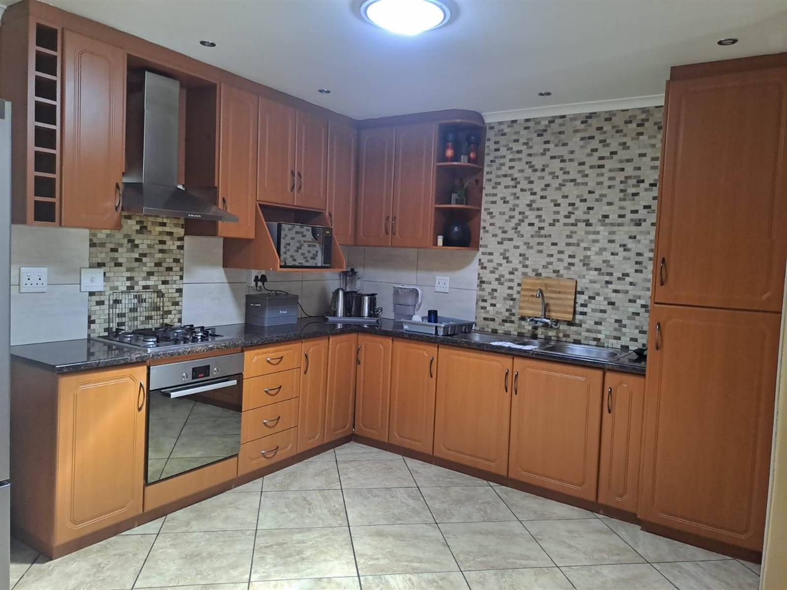 3 Bed House in Brackenfell Central photo number 5