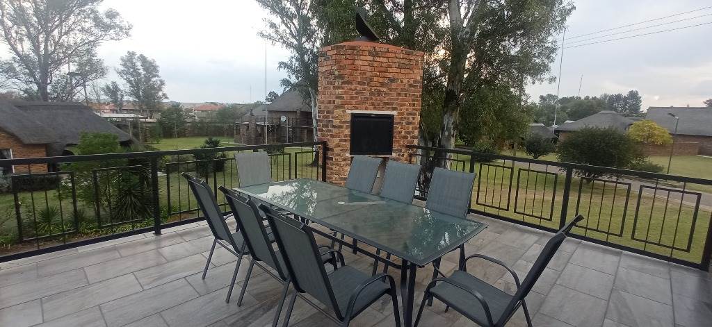 3 Bed Townhouse in Vaalview photo number 3