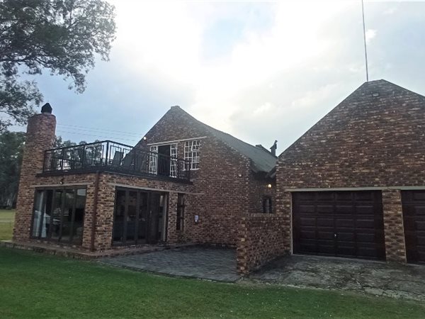 3 Bed Townhouse in Vaalview
