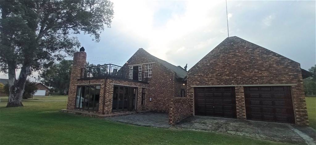 3 Bed Townhouse in Vaalview photo number 1