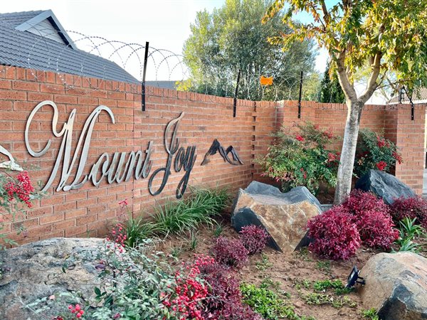 3 Bedroom Townhouse 3 Bedroom Townhouse