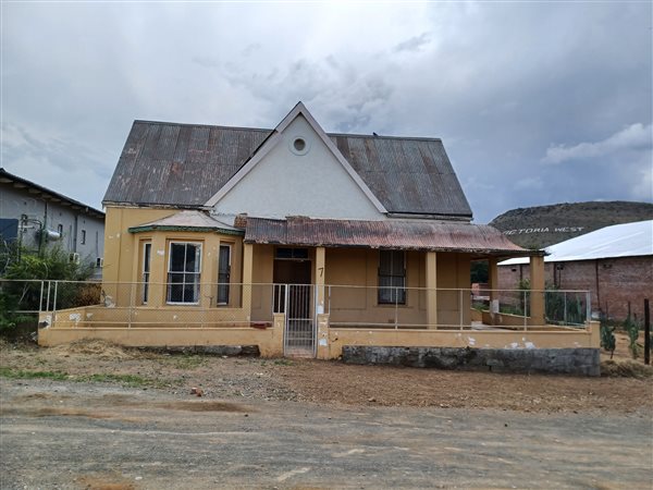 4 Bedroom House 4 Bedroom House