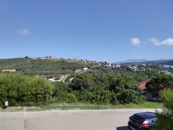 866 m² Land available in Great Brak River