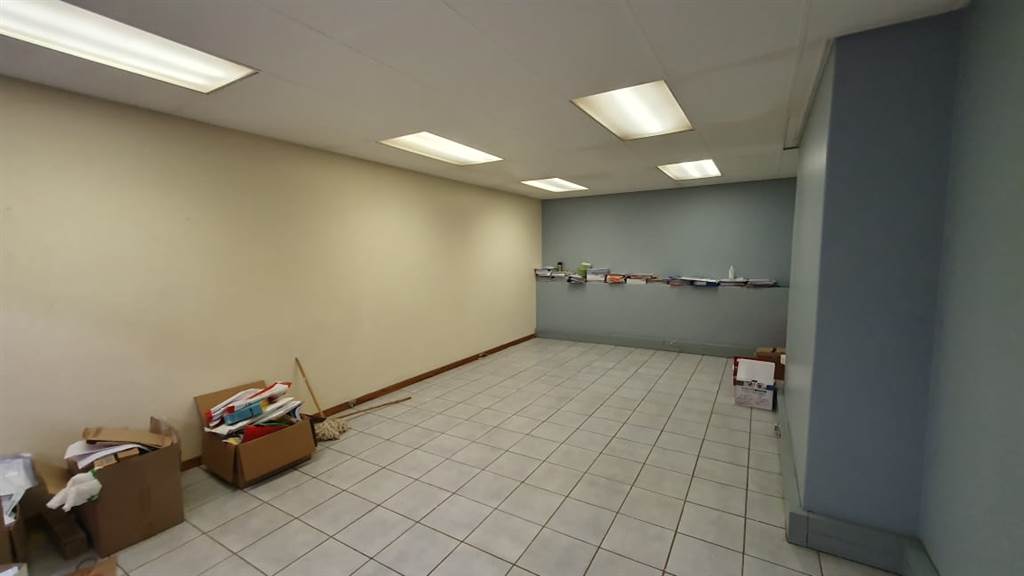 30  m² Commercial space in Silverton photo number 9