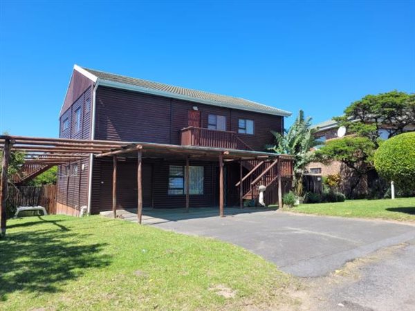 4 Bed House in Cove Rock