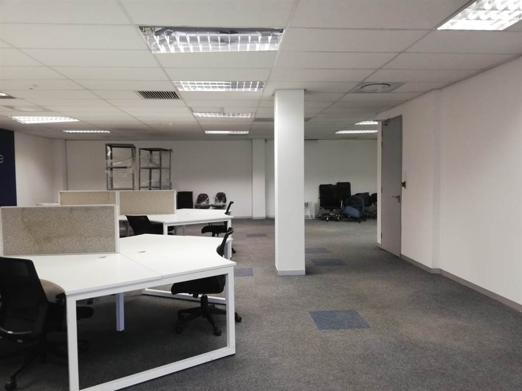 612  m² Commercial space in Rivonia photo number 23
