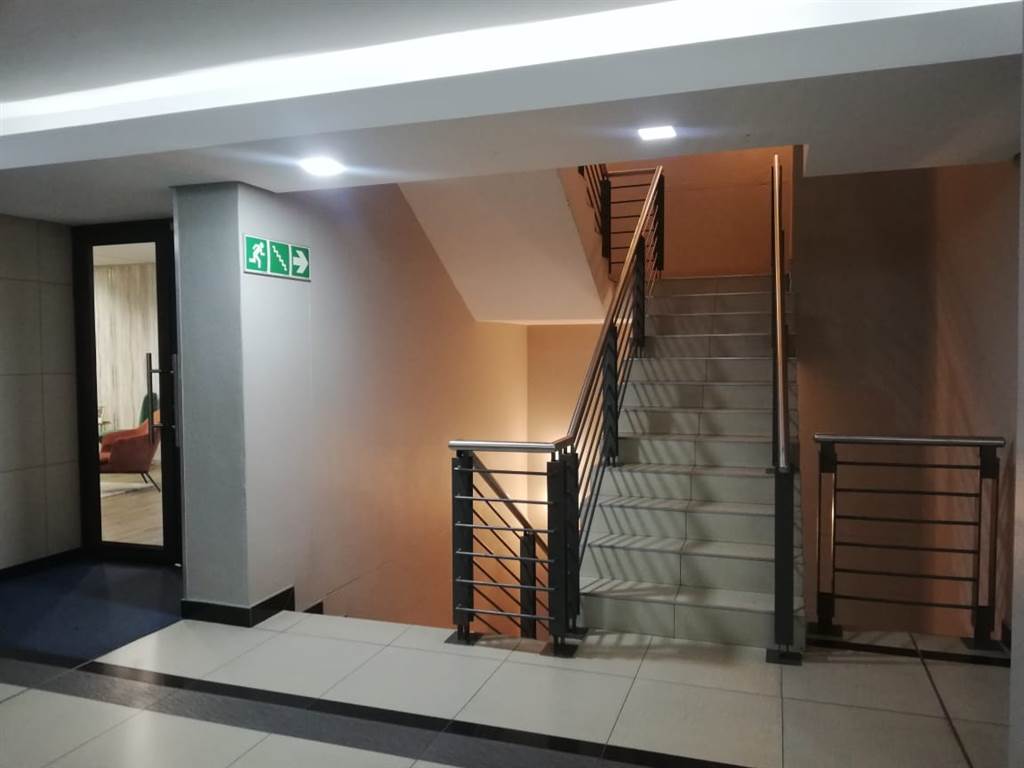 612  m² Commercial space in Rivonia photo number 13