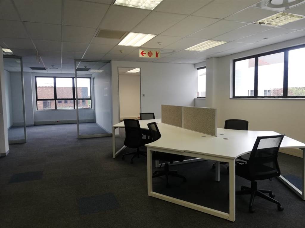 612  m² Commercial space in Rivonia photo number 24