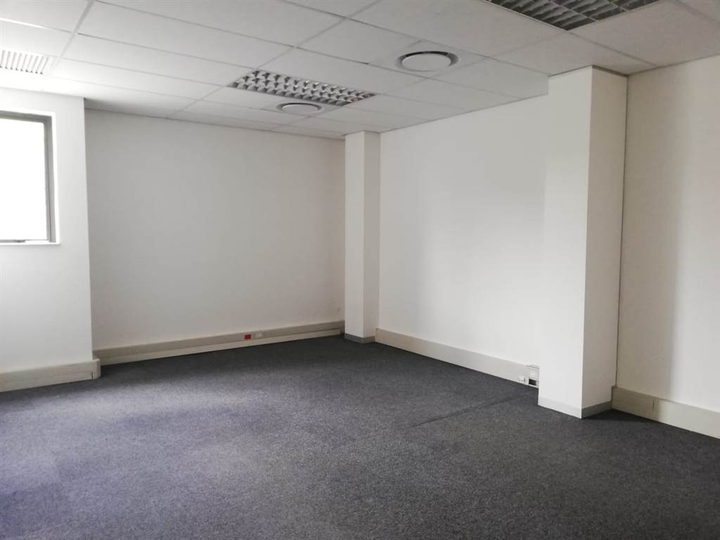 612  m² Commercial space in Rivonia photo number 30