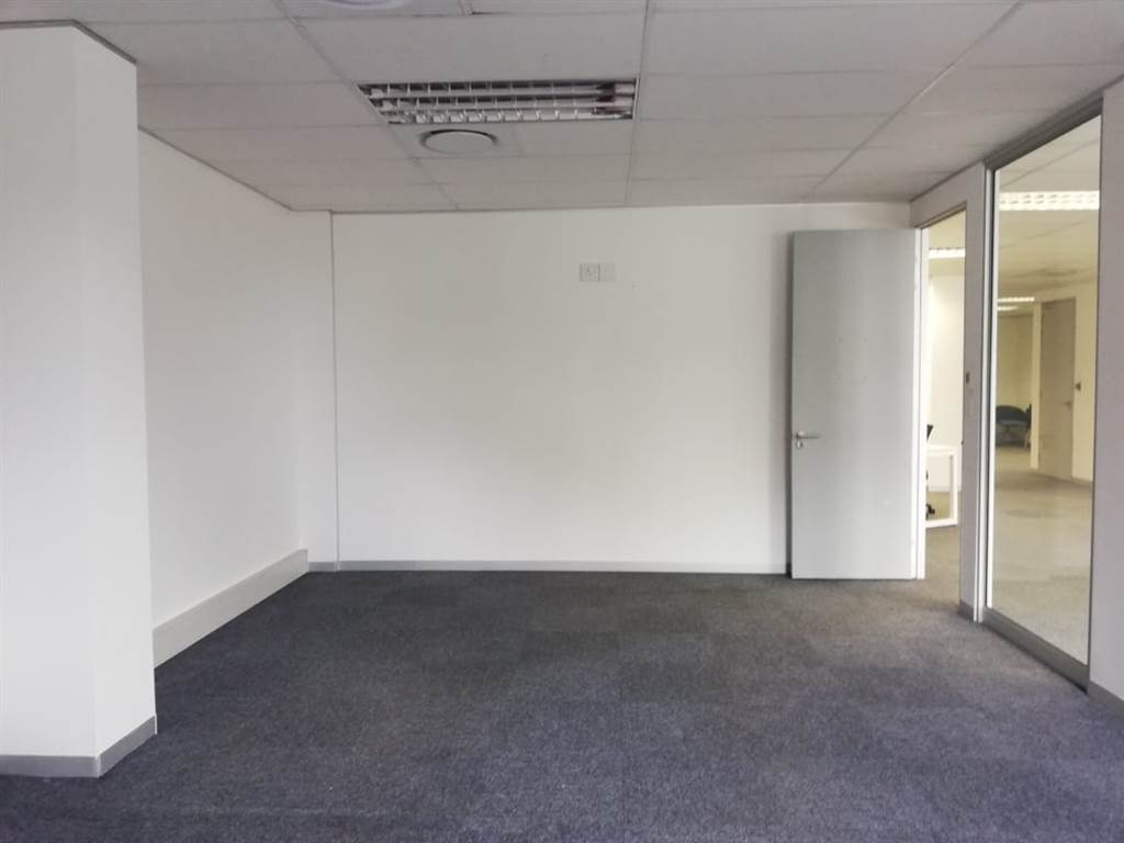 612  m² Commercial space in Rivonia photo number 29