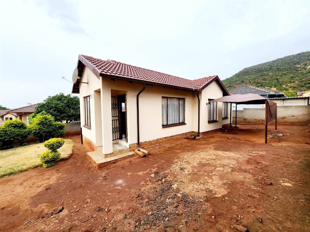 3 Bed House in Tlhabane photo number 15
