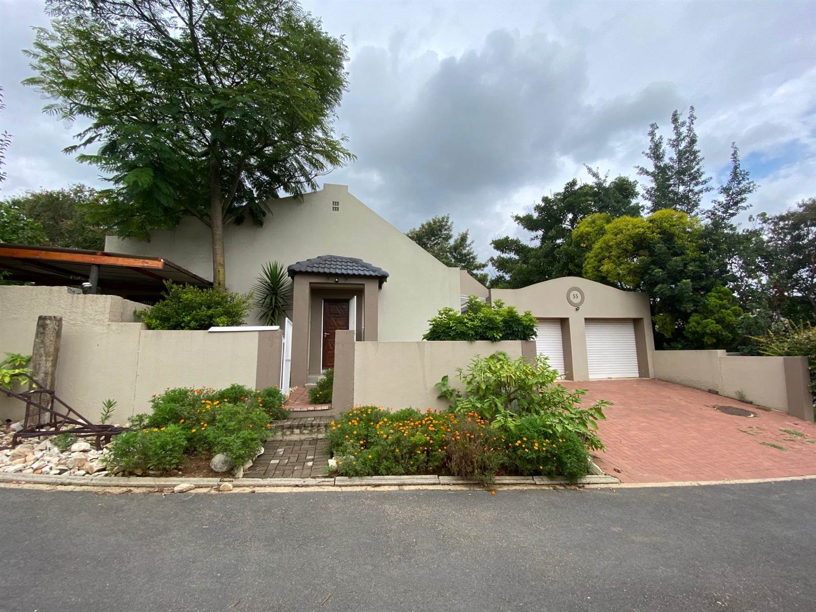 3 Bed Cluster in Douglasdale photo number 1