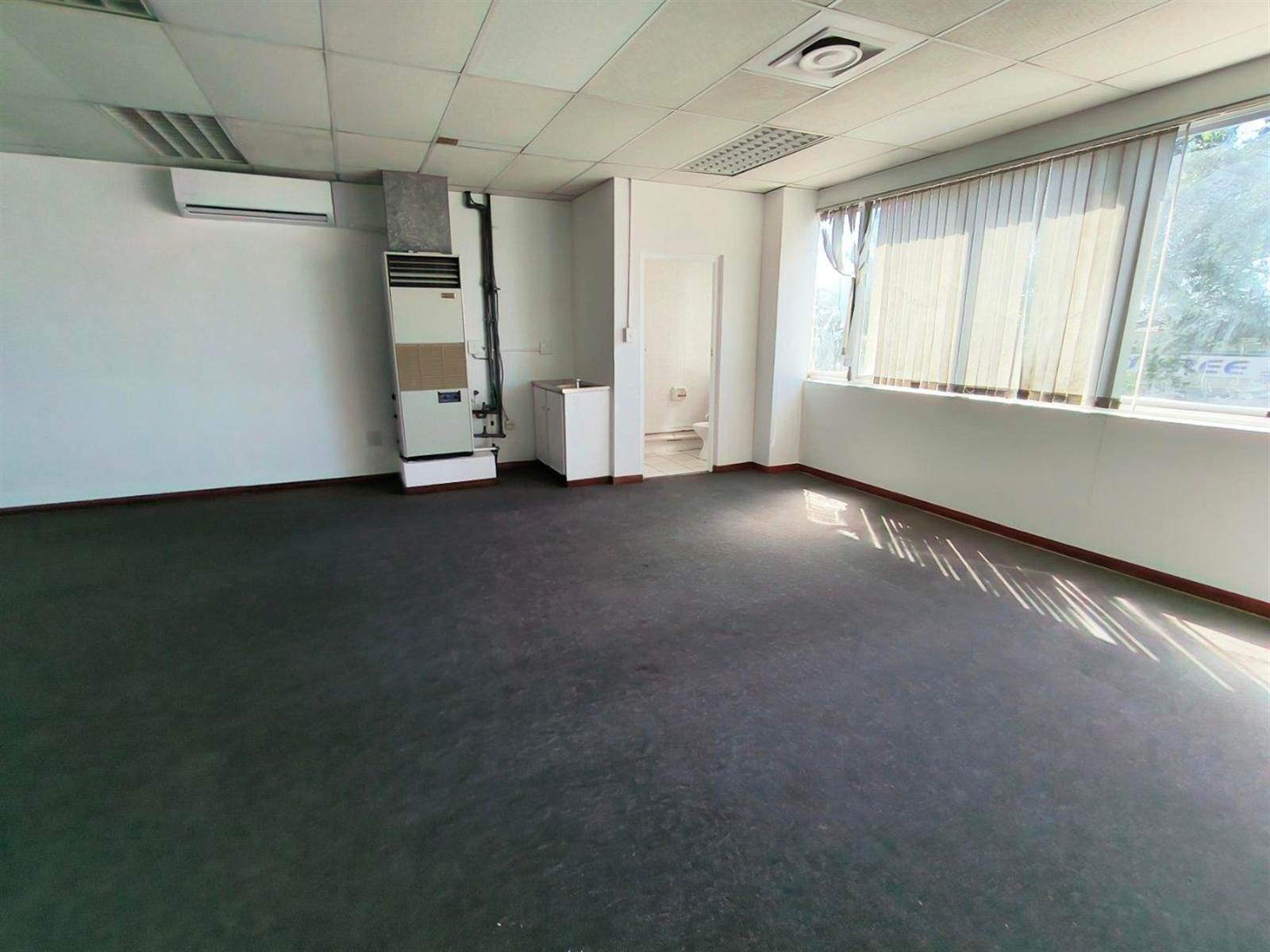 120  m² Retail Space in Pinetown Central photo number 6