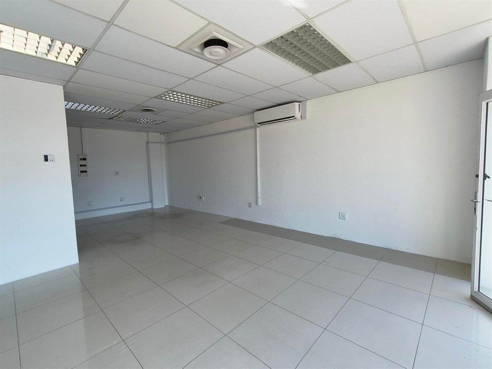 120  m² Retail Space in Pinetown Central photo number 2