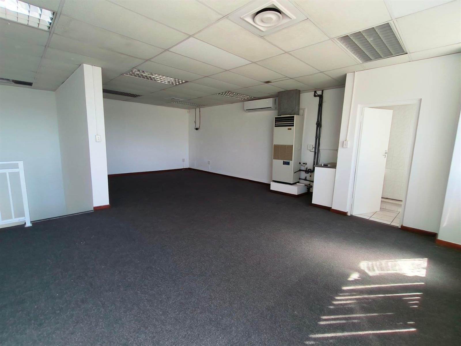 120  m² Retail Space in Pinetown Central photo number 7
