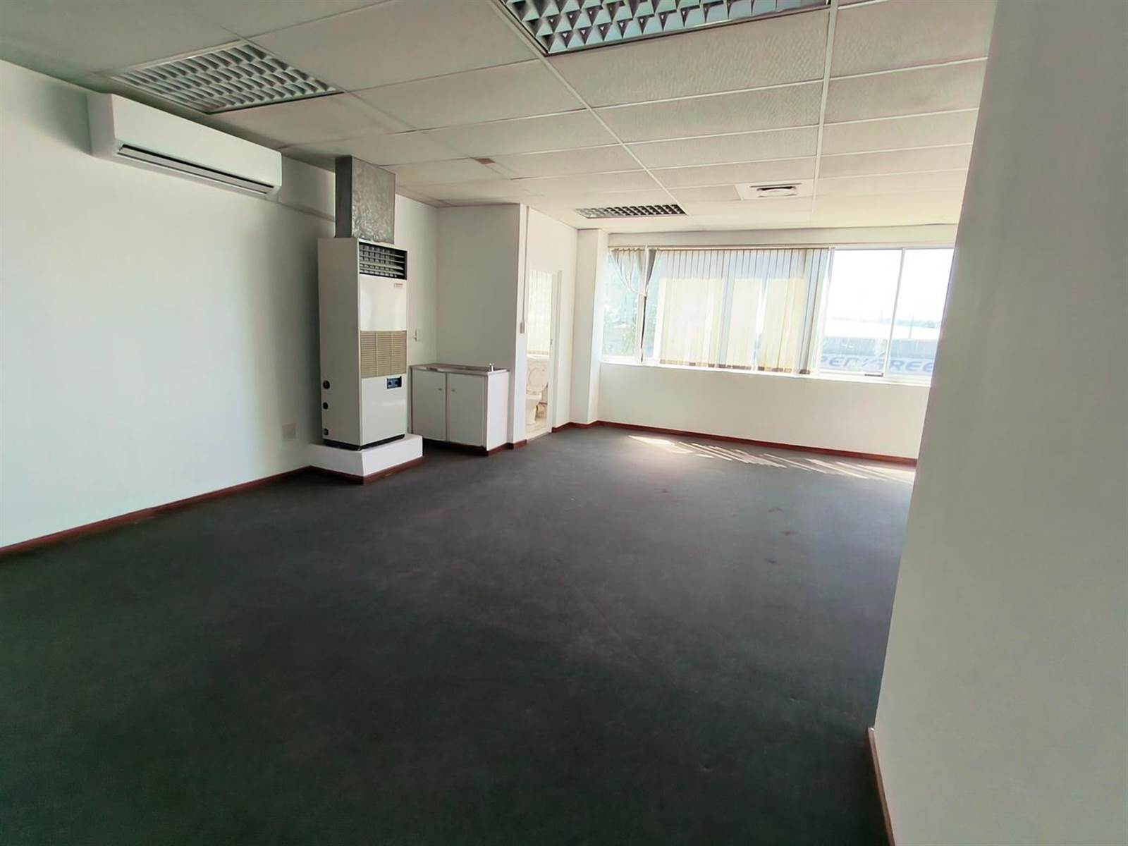 120  m² Retail Space in Pinetown Central photo number 9