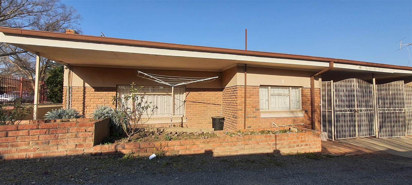 3 Bed Townhouse in Standerton Central photo number 10