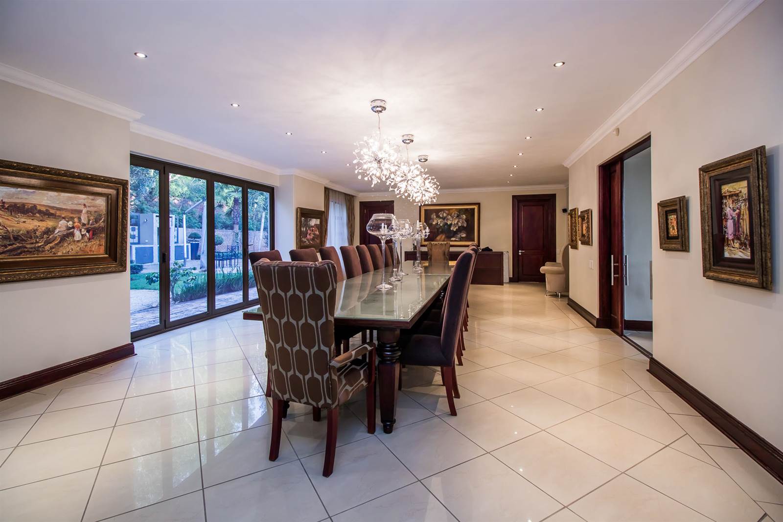 5 Bed House in Mooikloof Equestrian Estate photo number 19