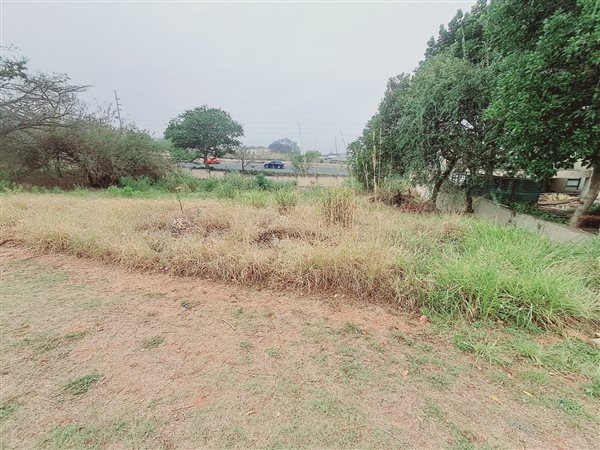 1 026 m² Land