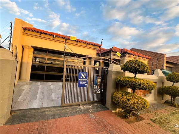 3 Bedroom House 3 Bedroom House