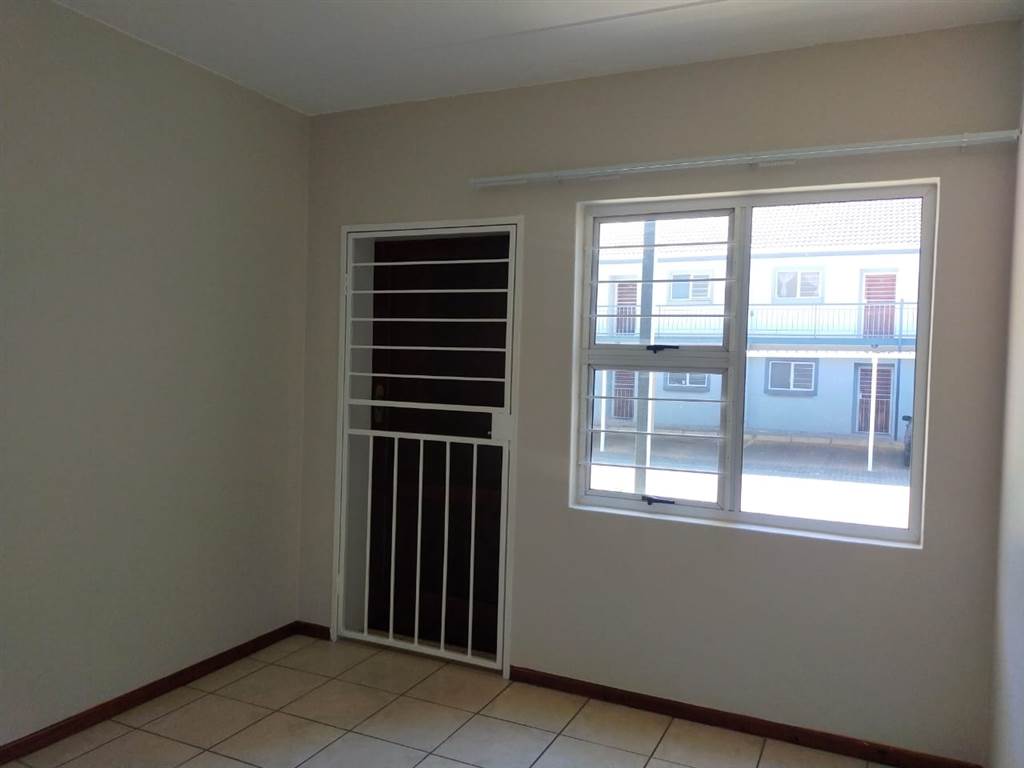 1 Bed Apartment in Annlin photo number 21