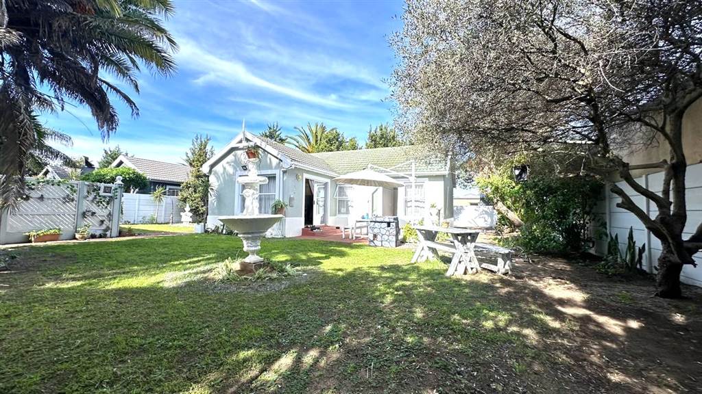 3 Bedroom House 3 Bedroom House