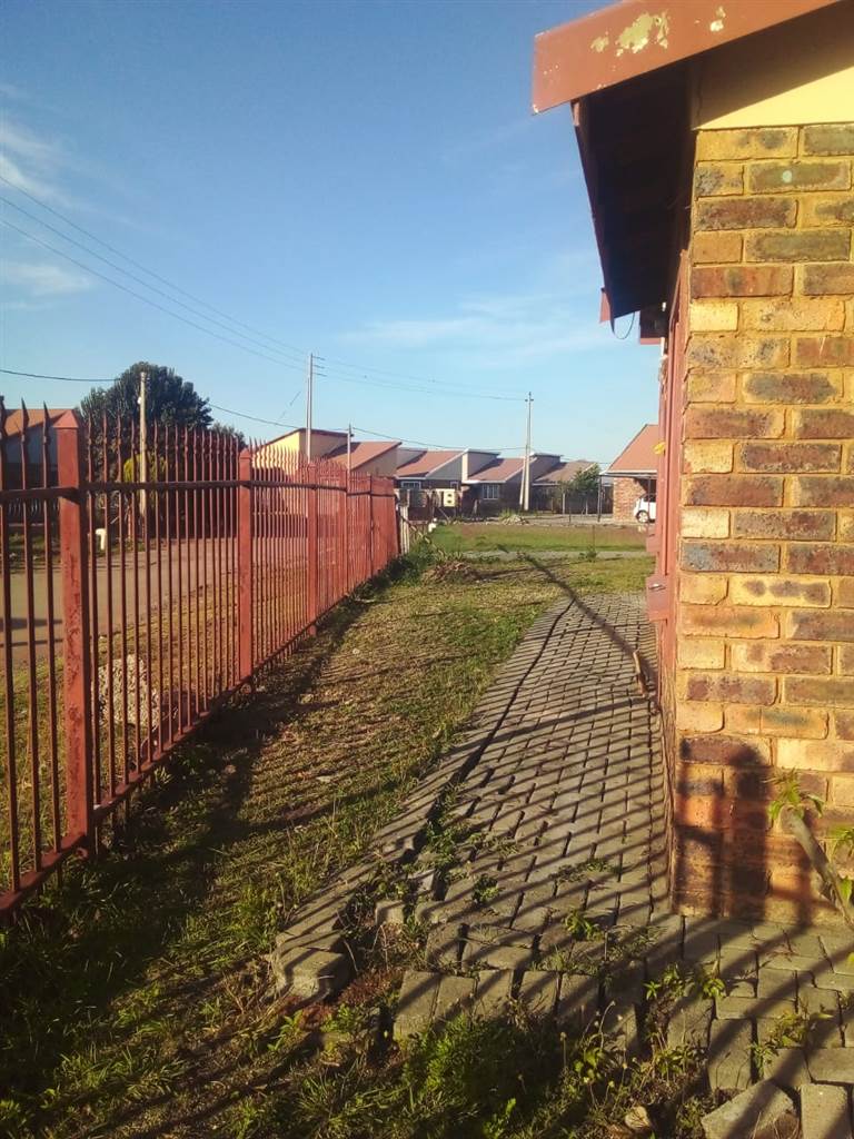 3 Bed House in Rustenburg Central photo number 5