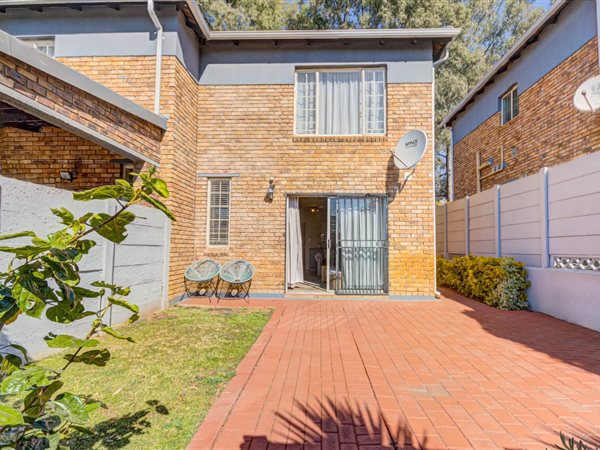 2 Bedroom Townhouse 2 Bedroom Townhouse