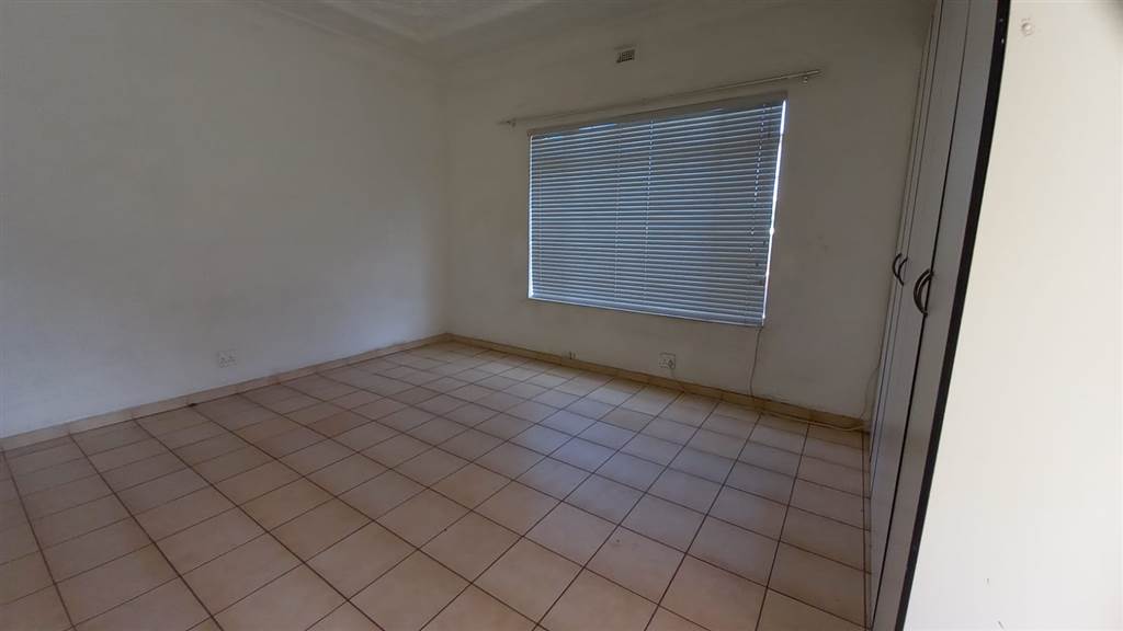 2 Bed Apartment in Northmead photo number 17