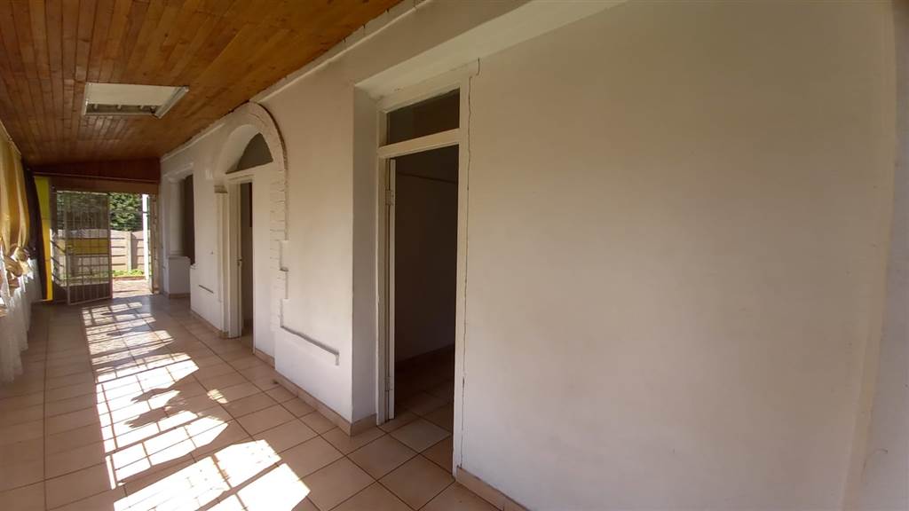 2 Bed Apartment in Northmead photo number 7