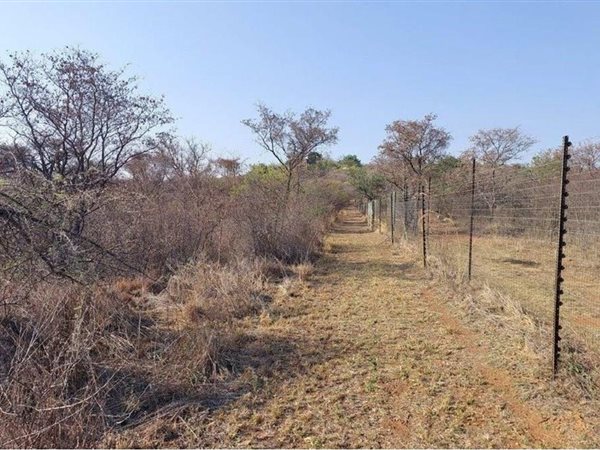 8 565 m² Land